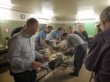 Gourmetmiddag og Wellnessdag til fordel for Kuben. Én af retterne anrettes. Foto: Peder Søndergaard.
